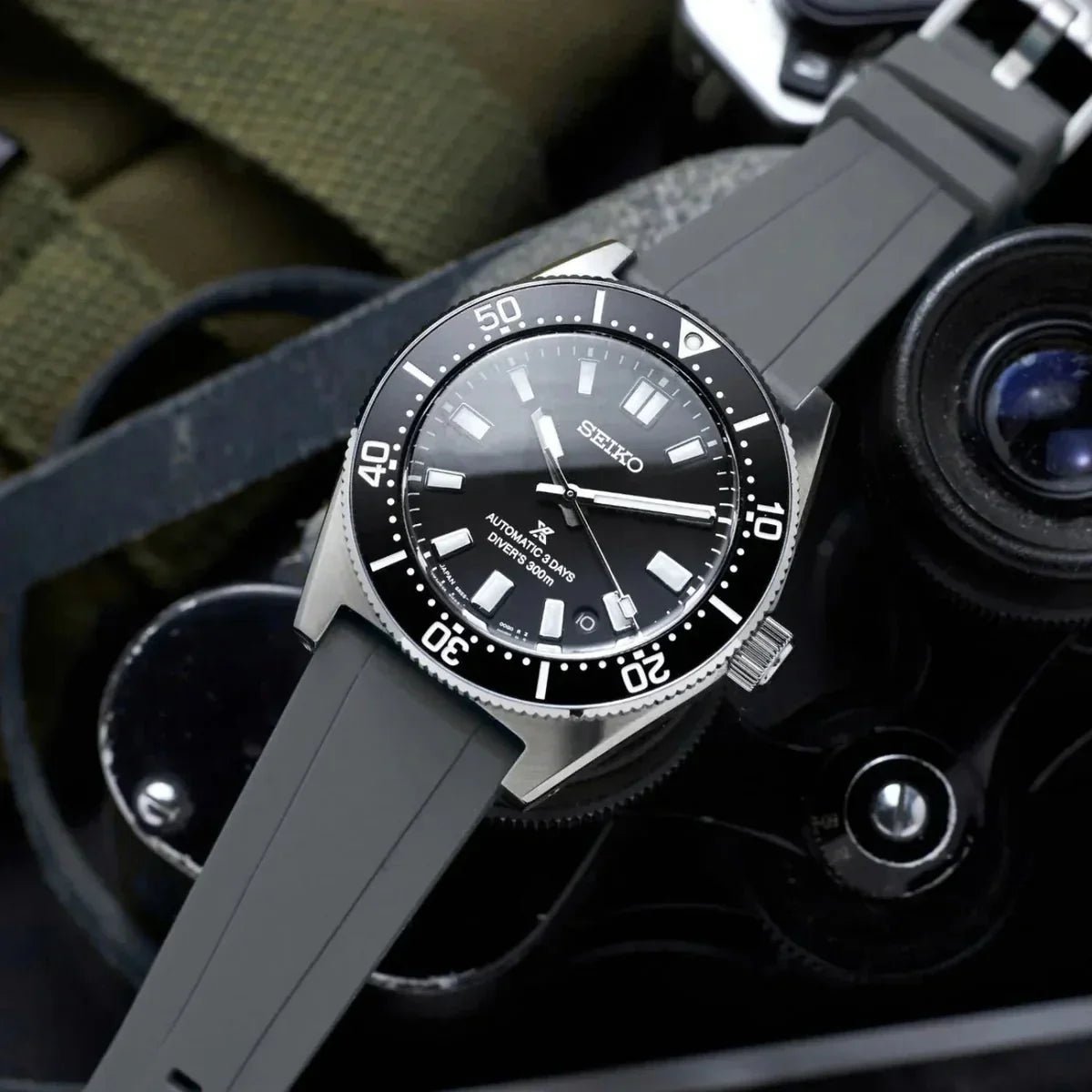 Gerade FKM Kautschuk Uhrenarmbänder – Universelle Passform - Helvetus DE