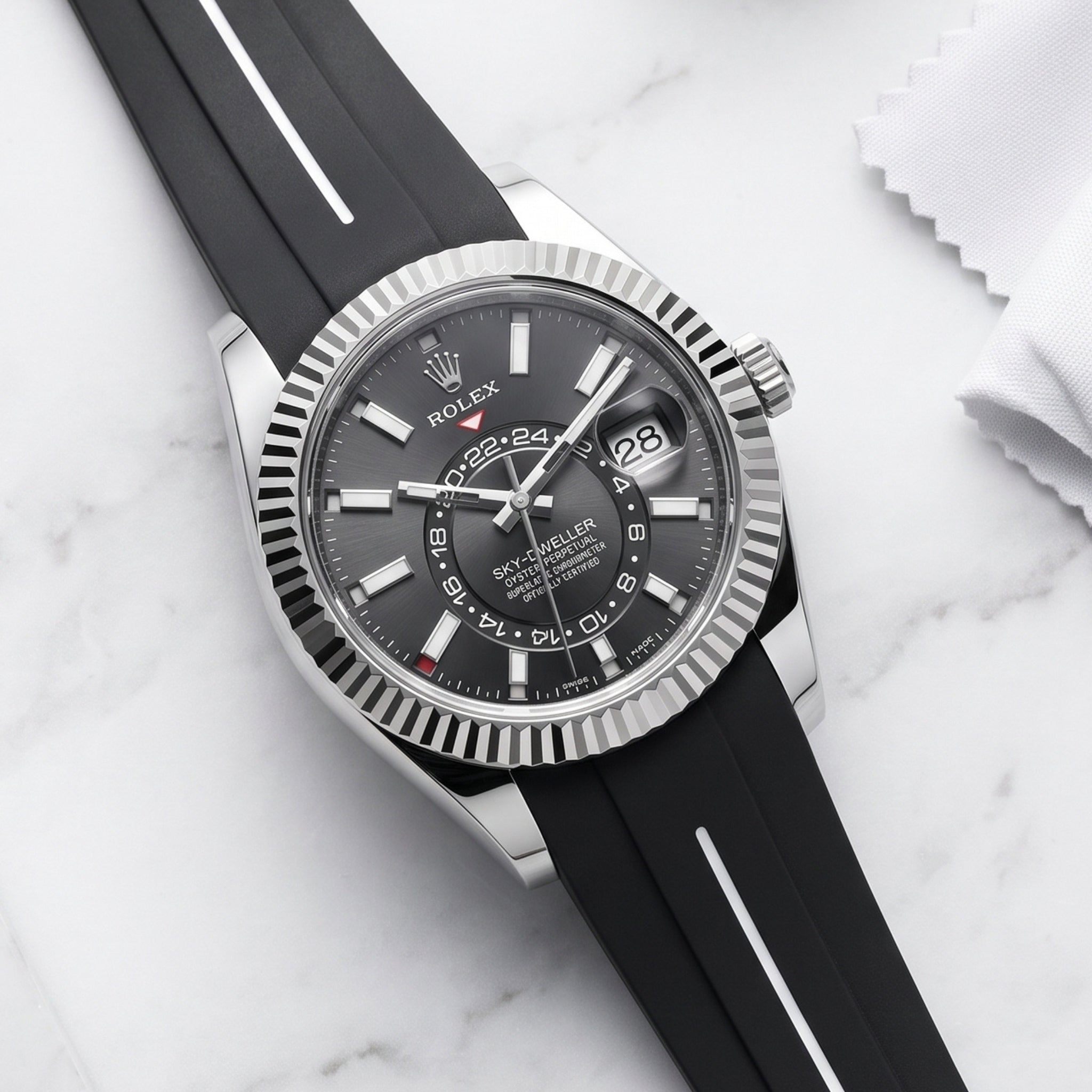 Faltschliessen Kautschukarmband für Rolex Sky-Dweller – Schwarz/Weiss Linie | LuxLine® - Helvetus