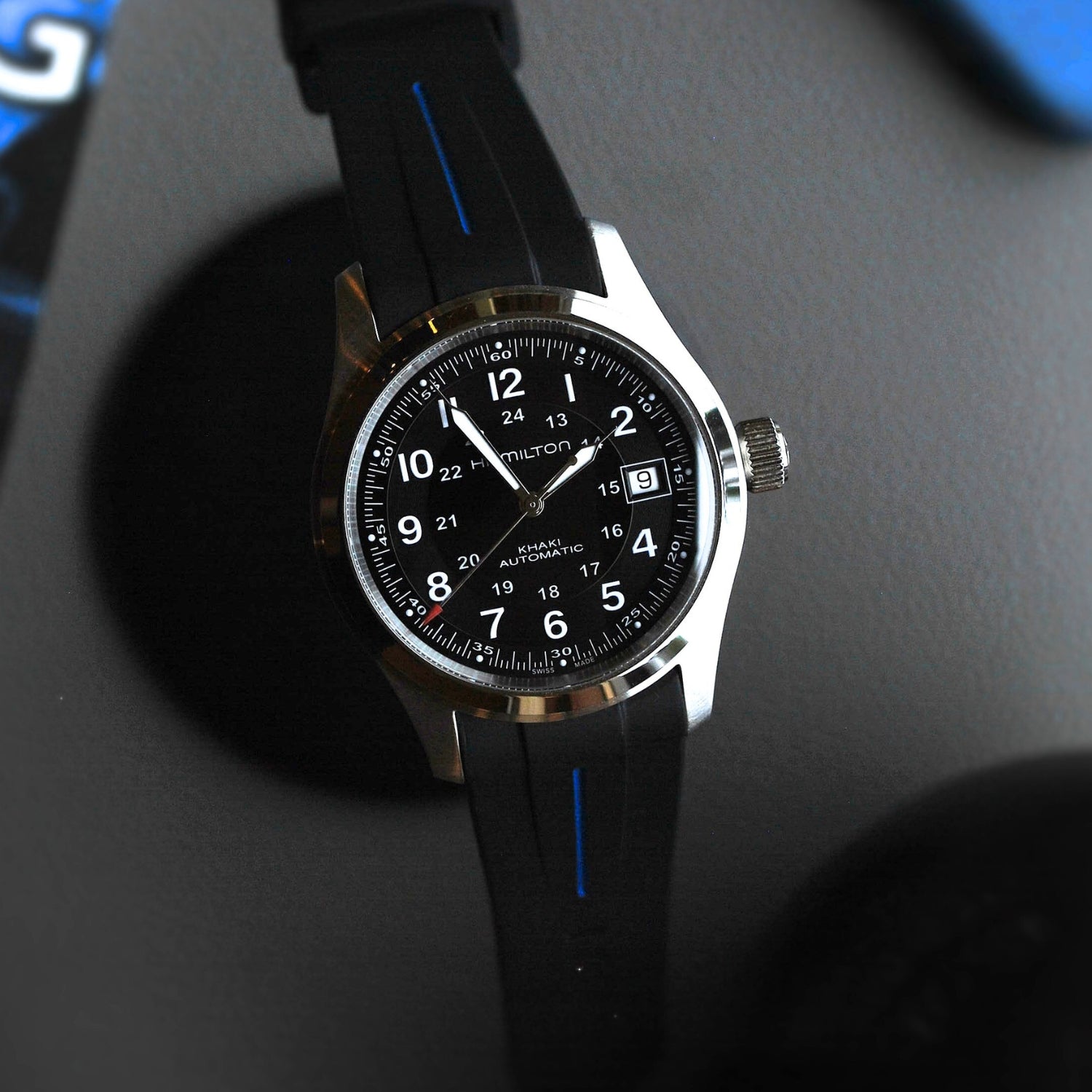 Kautschukarmband für Hamilton Khaki Field (38mm/40mm/42mm) - Schwarz/Blau LuxLine® - Helvetus DE