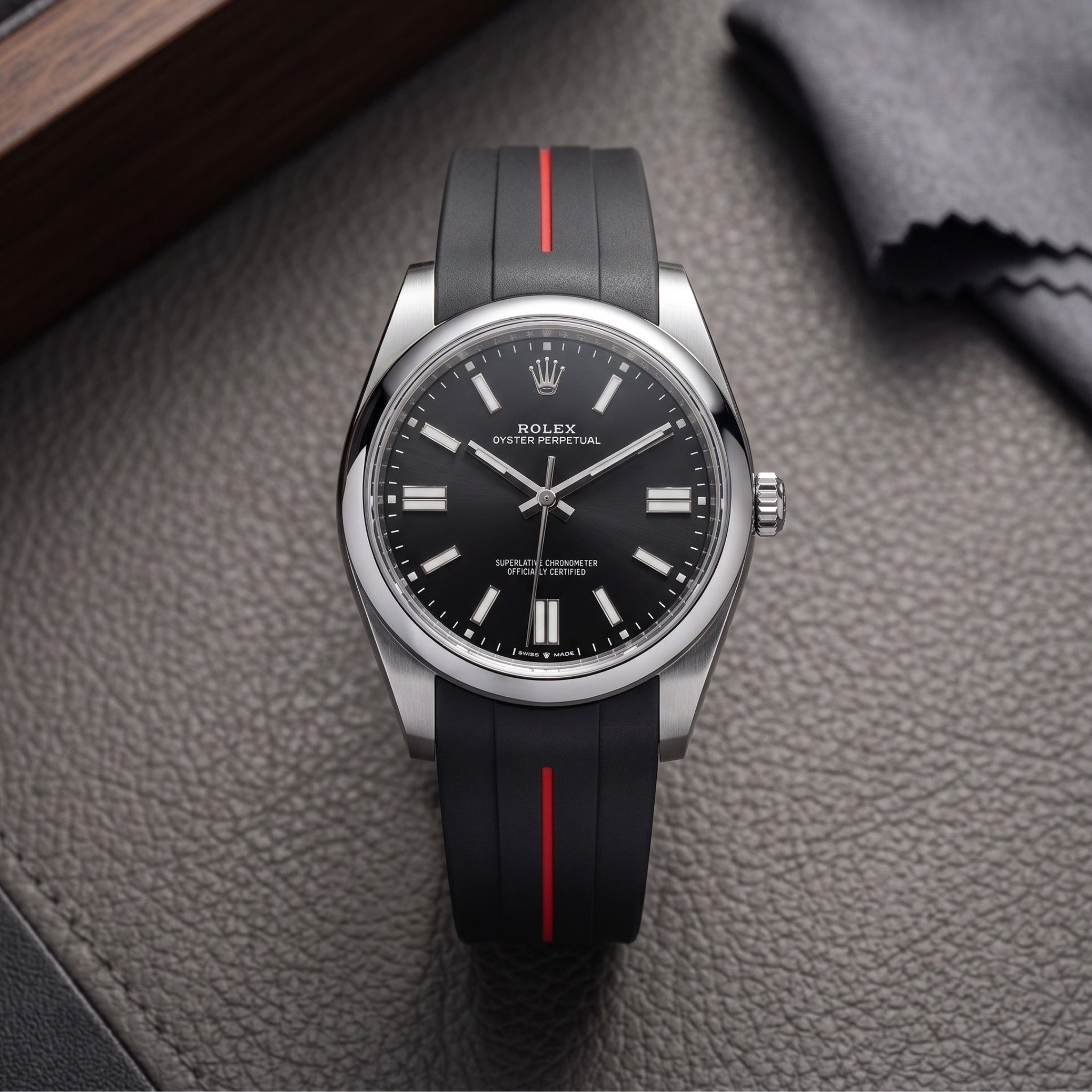 Faltschliesse Kautschukarmband für Rolex Oyster Perpetual 41 – LuxLine® - Schwarz/Rot - Helvetus