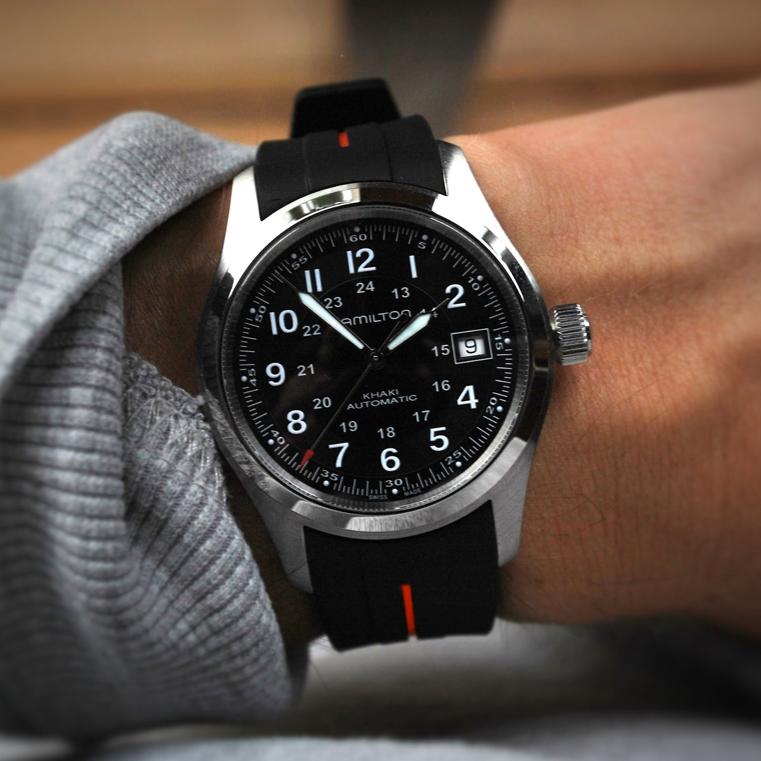 Kautschukarmband für Hamilton Khaki Field (38mm/40mm/42mm) - Schwarz/Rot LuxLine® - Helvetus DE