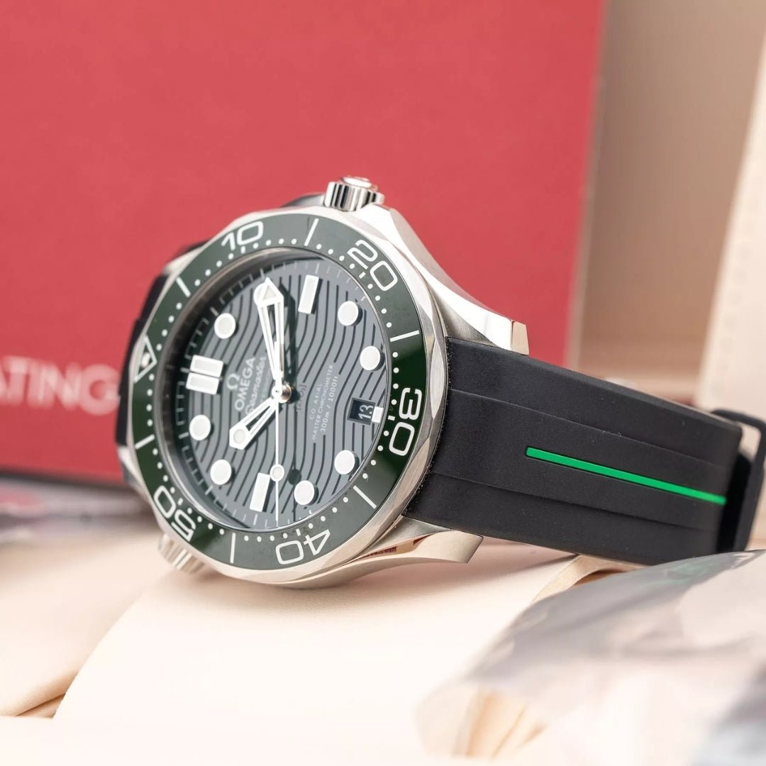 Kautschukarmband – Für Omega Seamaster 300 – LuxLine® - Schwarz/Grün - Helvetus DE